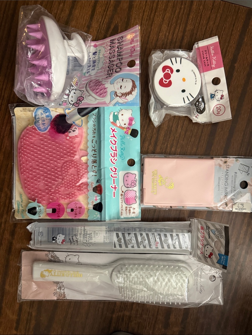 Hello Kitty Pink Bath & Hair Care Set with Silicone Brush Cleaner